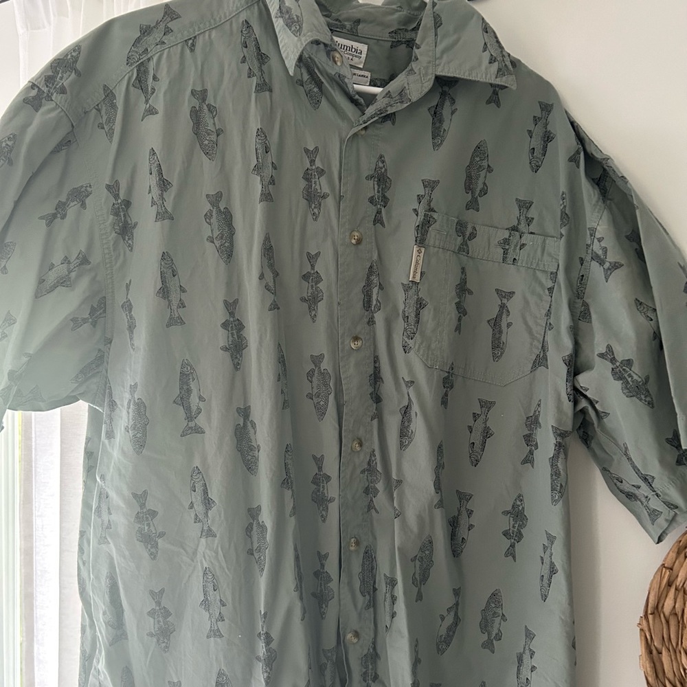 Columbia Fish Print Men’s  Button Up Shirt XXL